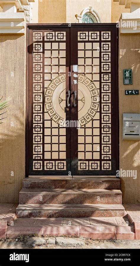 Saudi Arabian Doors Stock Photo Alamy