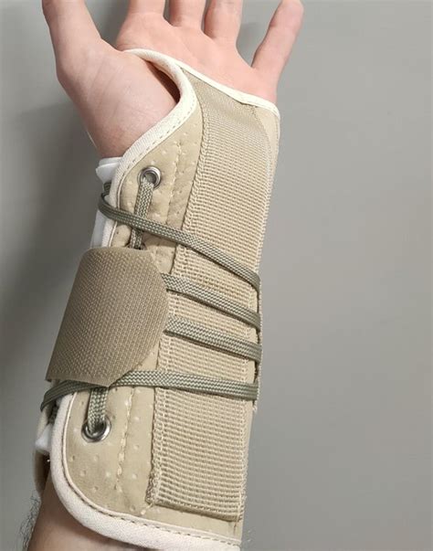 Gm Medical Comfort Polsbrace Beige Links L Bol