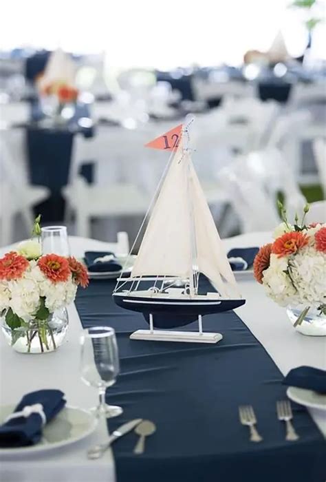 31 Beautiful And Chic Nautical Wedding Centerpieces - Weddingomania