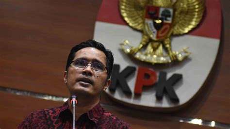 Foto Adik Jaksa Agung Dan Wakil Bupati Mesuji Dipanggil KPK