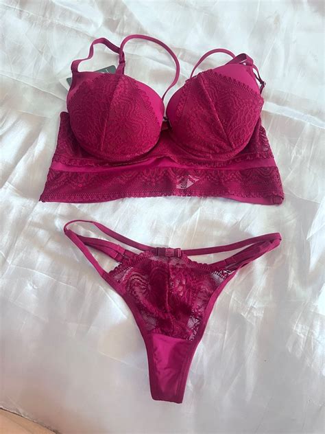 Lindo Conjunto de Lingerie Calcinha e Sutiã em Renda Tam G Lingerie