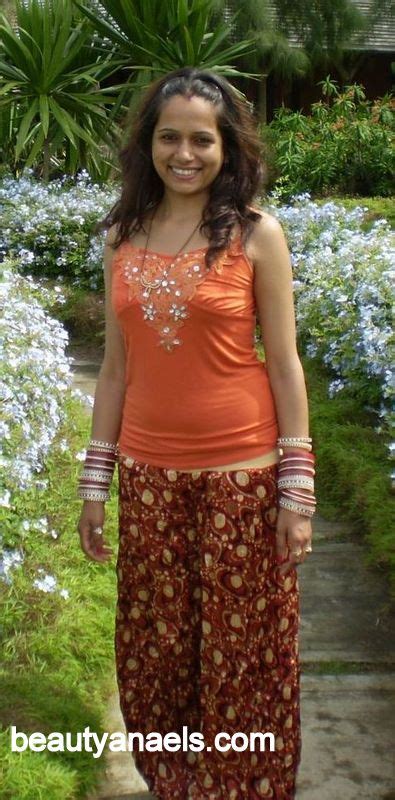 Mallu Masala Boobs Hot Mumbai Aunty Hot Photos Collection