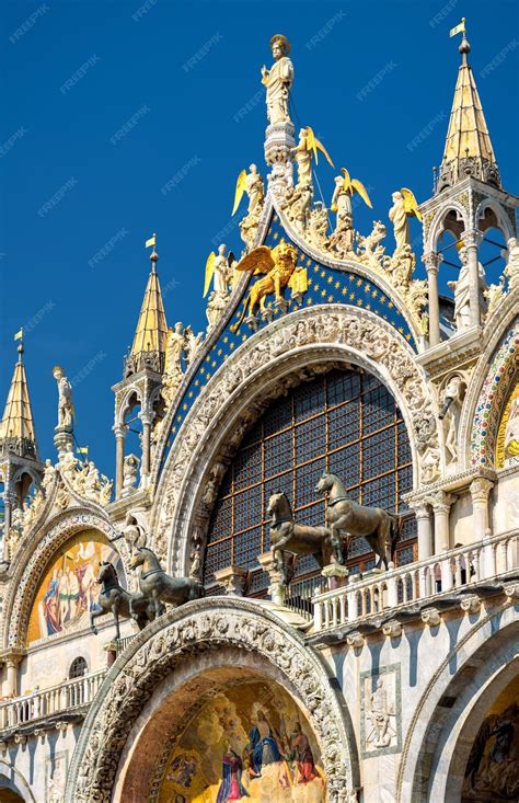 Premium Photo | Basilica di san marco in venice italy