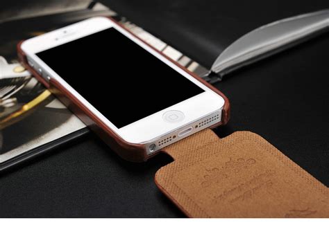 Leather Flip Cover Case for iPhone 4 / 5 - Case Papa