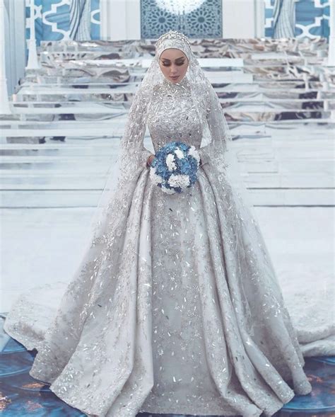 2019 Luxury Muslim Wedding Dresses High Neck A Line Lace Appliqued