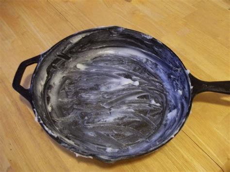 Rescue Your Cast Iron From Rust With Vinegar