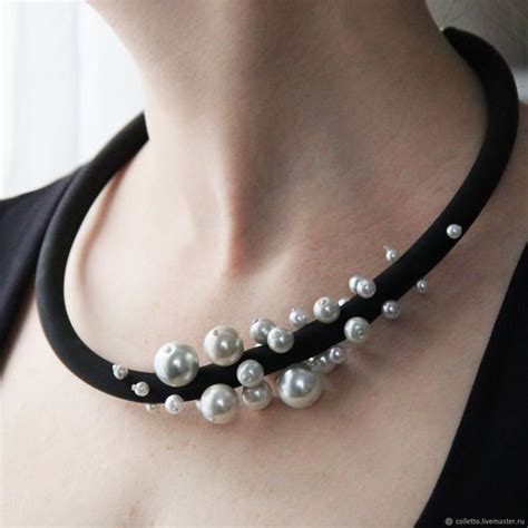 Украшения своими руками: переделки бус | Unusual necklace, Black and ...