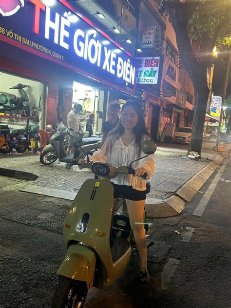 Khách hàng tấp nập rinh xe điện Hot Girl VC K1 trong đầu tháng 3 2025