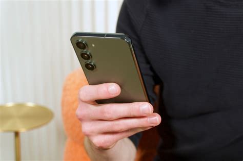 Does the Samsung Galaxy S23 have an SD card slot? | Digital Trends