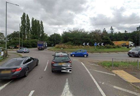 Scole Roundabout Near Diss Sees Single Vehicle Crash With Road