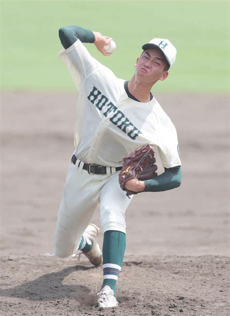 【高校野球】報徳学園3年ぶり4強 ドラフト上位候補の今朝丸裕喜7回零封で平均球速143～145キロ 2024年7月24日掲載