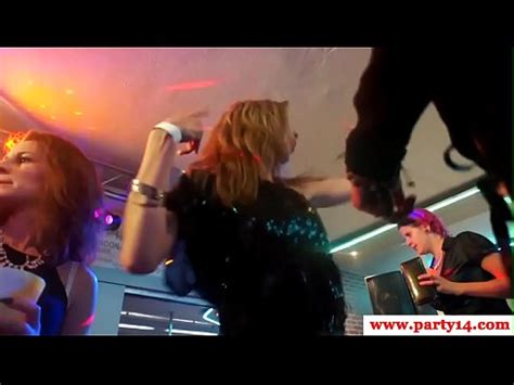 Splendidi Dilettanti Pussyfucked Alla Festa Selvaggia Xvideos