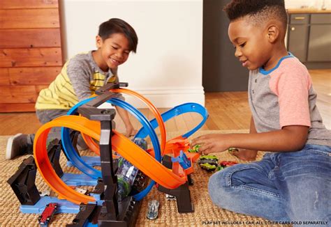 Best Buy Hot Wheels Corkscrew Crash Track Set Ftb