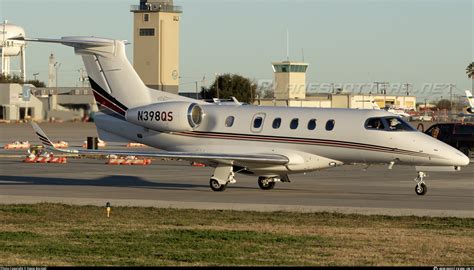 N Qs Netjets Aviation Embraer Emb Phenom Photo By Demo