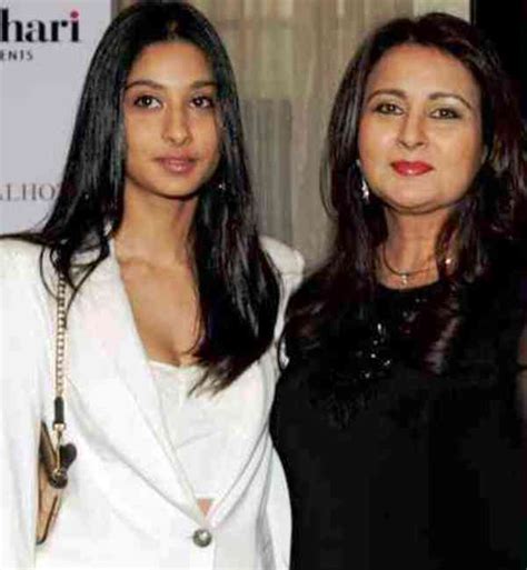 Poonam Dhillon Height, Age, Husband, Family, Biography » StarsUnfolded