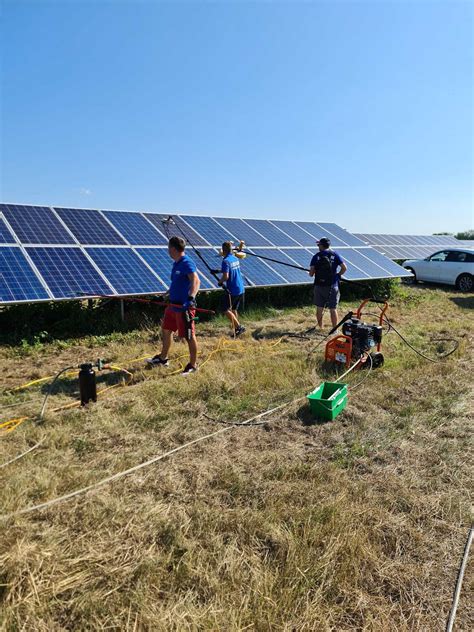 Mentenanta Parcuri Fotovoltaice Spalare Panouri Fotovoltaice