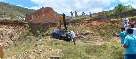 Helicóptero deputado federal cai na Bahia VIA 41