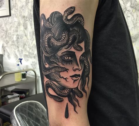 Medusa By Scott Move Parliament Tattoo London Uk Medusa Tattoo