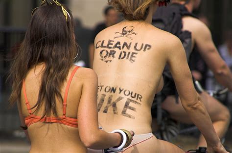 World Naked Bike Ride Lyon Entre Admiration Et Controverse