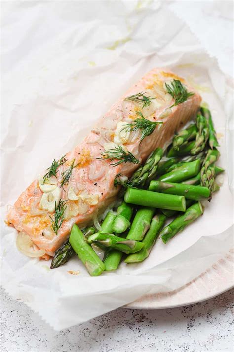 Tender, Flaky Salmon en Papillote (Salmon in Parchment) - Well Seasoned ...