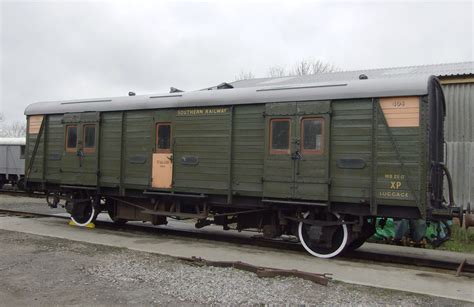 Bluebell Railway Vans No404