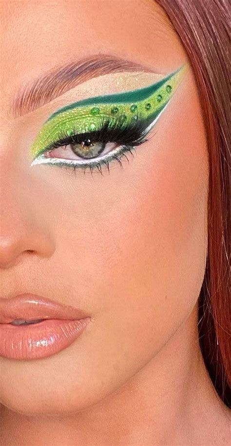 Creative Eye Makeup Art Ideas You Should Try Neon Green Eye Makeup