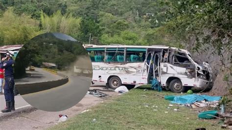 Video Así Se Volcó Un Bus Lleno De Pasajeros En La Vía Bogotá La