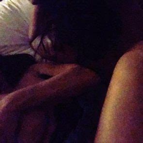 Mone Divine Nude Ebony Queen Showed Her Huge Butt