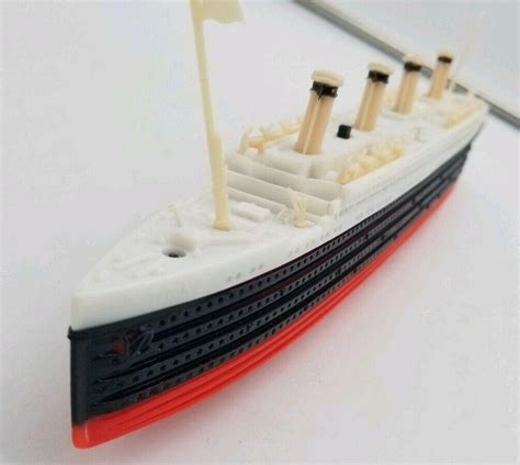 RMS Titanic Battery Powered Toy Boat Echo Toys LLC USED Works Tested ...