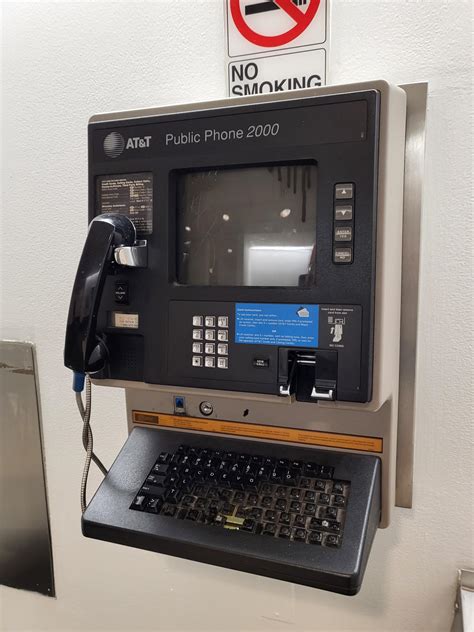 Chicago's McCormick Place : r/cassettefuturism