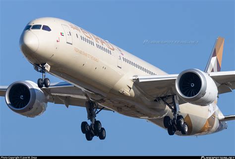 A Bmg Etihad Airways Boeing Dreamliner Photo By Jose M Deza