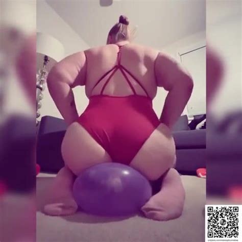 PAWG Popping Balloons With Her Massive Natural Ass GO PORN