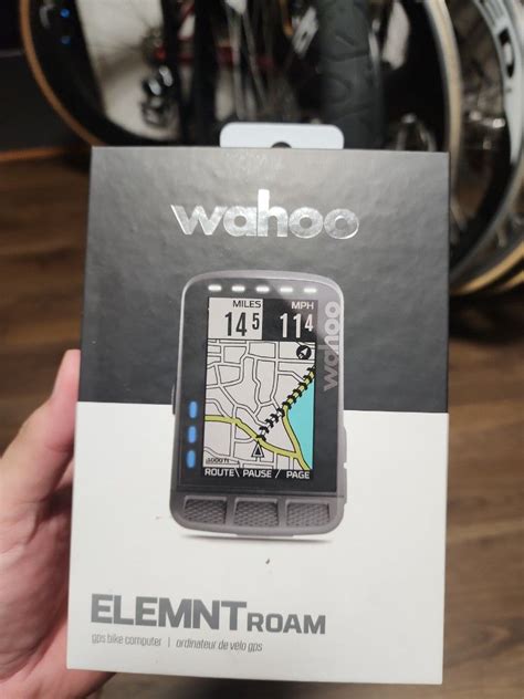 Wahoo Elemnt Roam V Pristine Sports Equipment Bicycles Parts