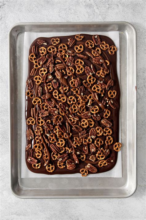 Homemade-Chocolate-Pretzel-Bark | Good Life Eats