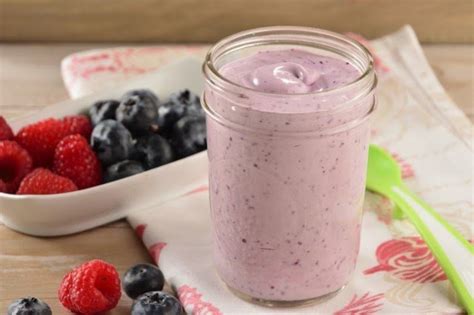 Papilla De Moras Frambuesas Yogurt Y Quinoa De 344 Kcal Receta