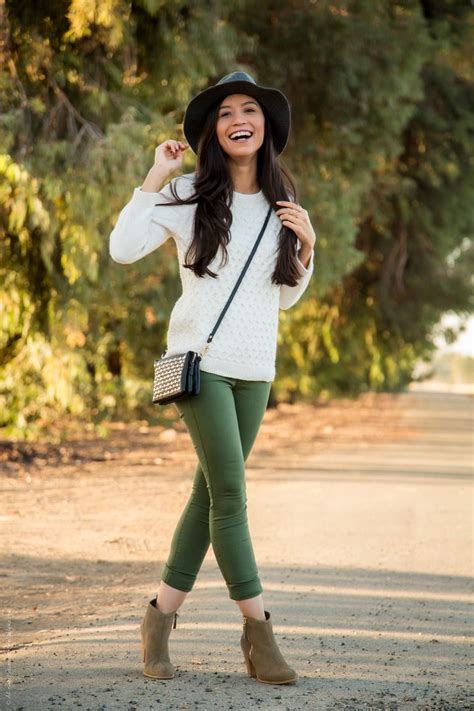 What To Wear With Olive Green Pants This Fall Olive Green Pants Green Shirt Outfits Olive