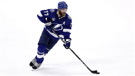 Tampa Bay Lightnings Victor Hedman Out With Upper Body Injury Fox 13