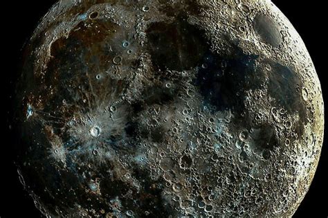 luna1 - Topic Magazine
