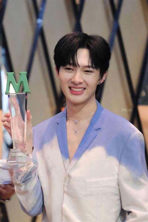 Pin By J Valeska On Zeenunew Cute Gay Actors Cutie