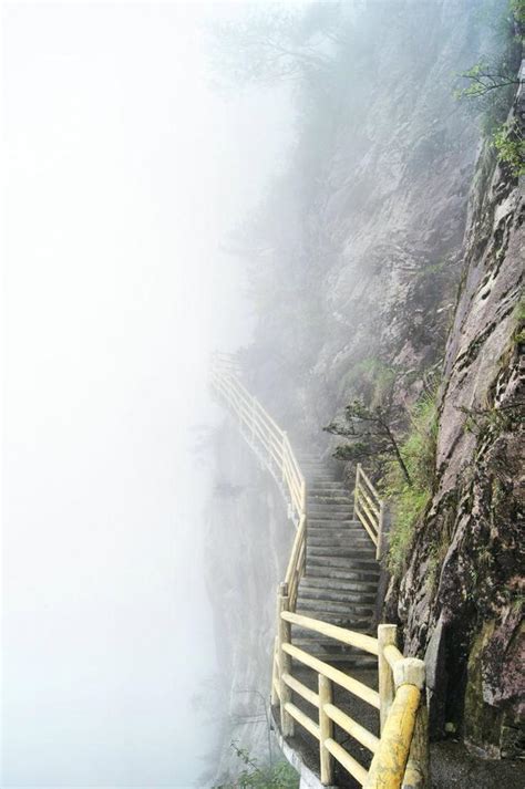 步步驚心，盤點中國最驚險的七大懸空棧道，第一非你莫屬 每日頭條