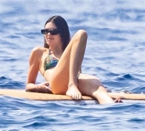 Kendall Jenner In A Bikini With Her Boyfriend Devin Booker Photos The Fappening