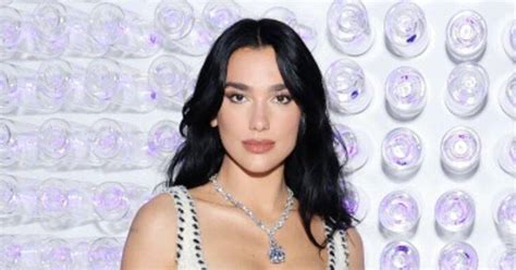 Dua Lipa anuncia estreno de su álbum Radical Optimism