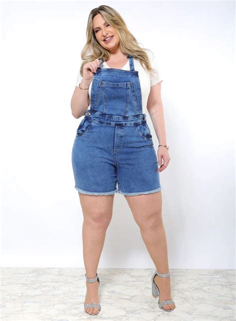 Jardineira Plus Size Jeans Barra Desfiada Elastano Best Size E