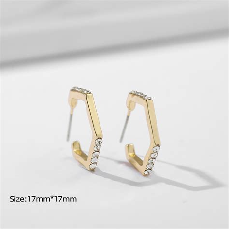 Simple Small Earrings Female Korean Temperament Earrings Personalized