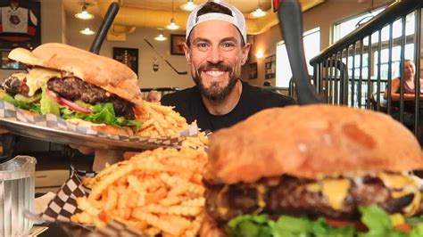 10lb Burger Challenge With Only A 30 Minute Time Limit Man Vs Food