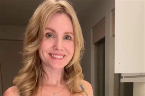 Mormon Mum Ditches Top And Rocks Saucy Bikini Then Asks Fans Simple Question Daily Star