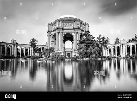 Palace of Fine Art in Black and White Stock Photo - Alamy 