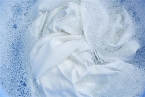 How To Use Bleach In Laundry