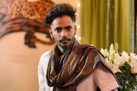 Gay हन क वजह स कभ घर बर छट कभ नकर छट पर आज व बद मकअप इडसटर क टप पर ह