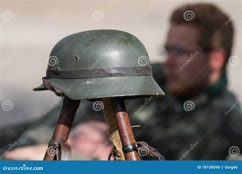 Casco Alem N Del Soldado Foto De Archivo Editorial Imagen De Tropas